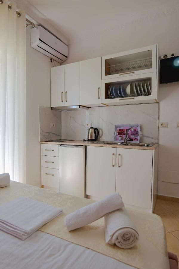 Eleni Guest House Saranda Extérieur photo